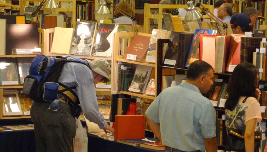 Chicago Book & Paper Fair Midwest Antiquarian Booksellers Association